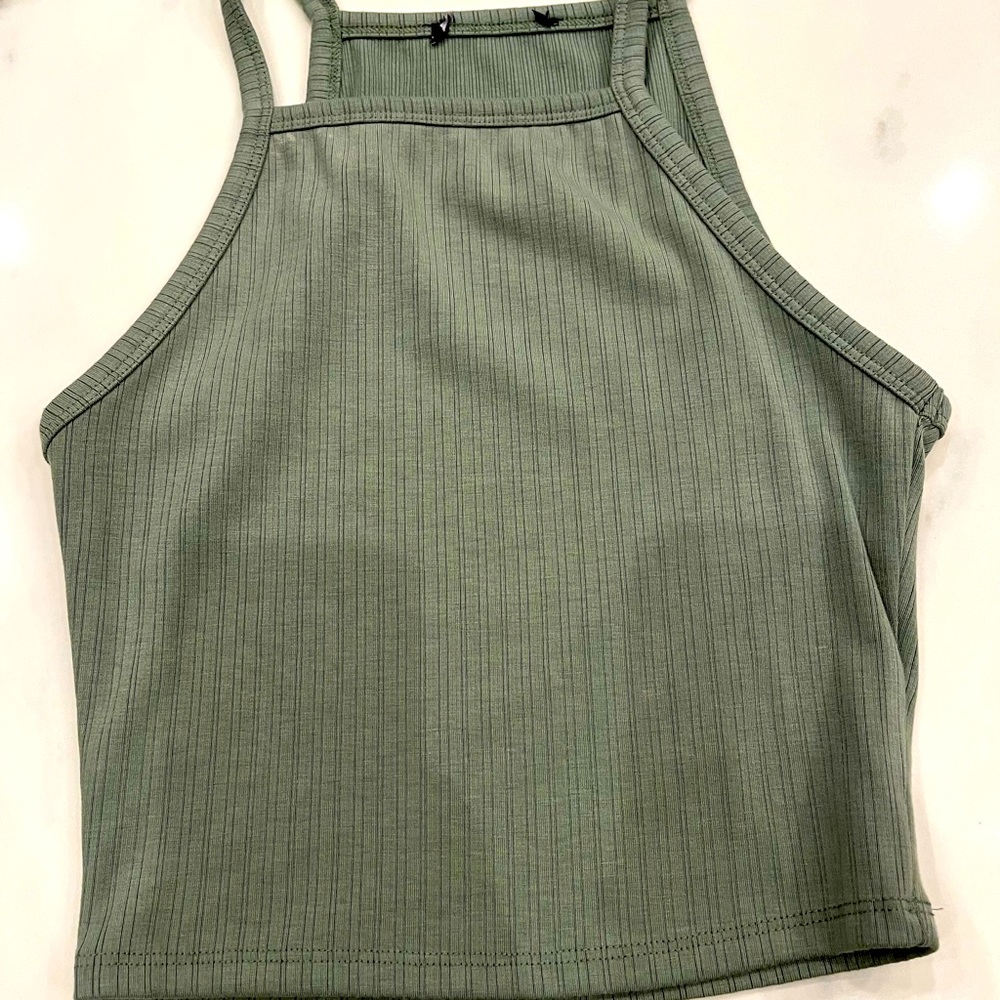 Jade green forever 21 cropped tank top!